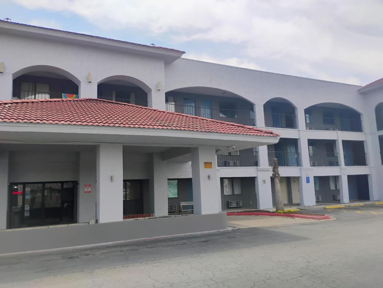 Hallmark Inn And Suites ซานอันโตนิโอ ภายนอก รูปภาพ